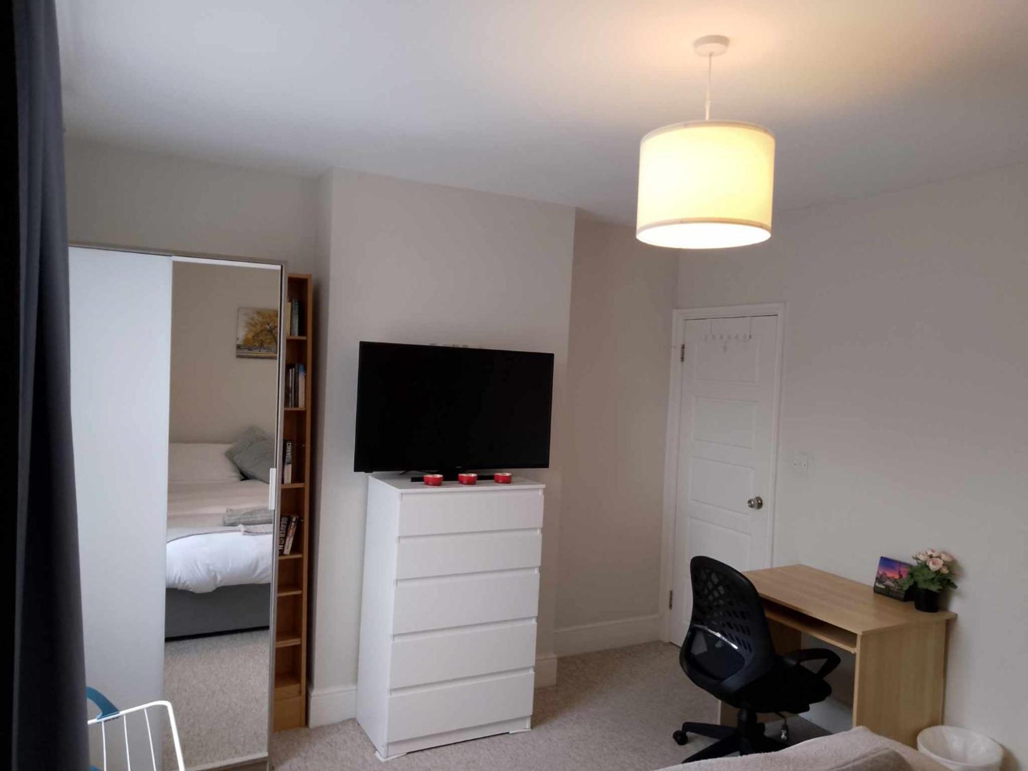 Double Or Twin In Town Centre Homestay