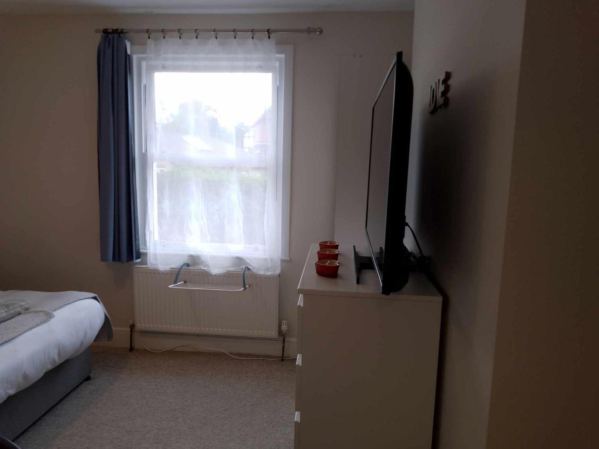 Double Or Twin In Town Centre East Grinstead