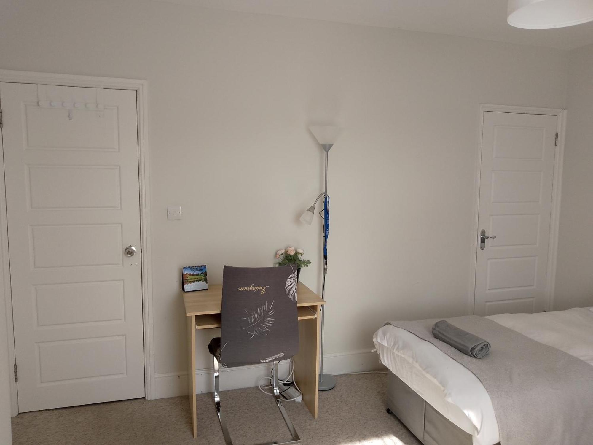 Double Or Twin In Town Centre Homestay *