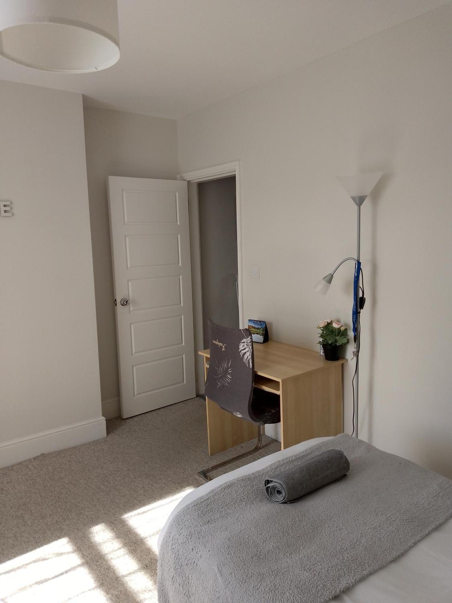 Habitación en casa particular Double Or Twin In Town Centre *